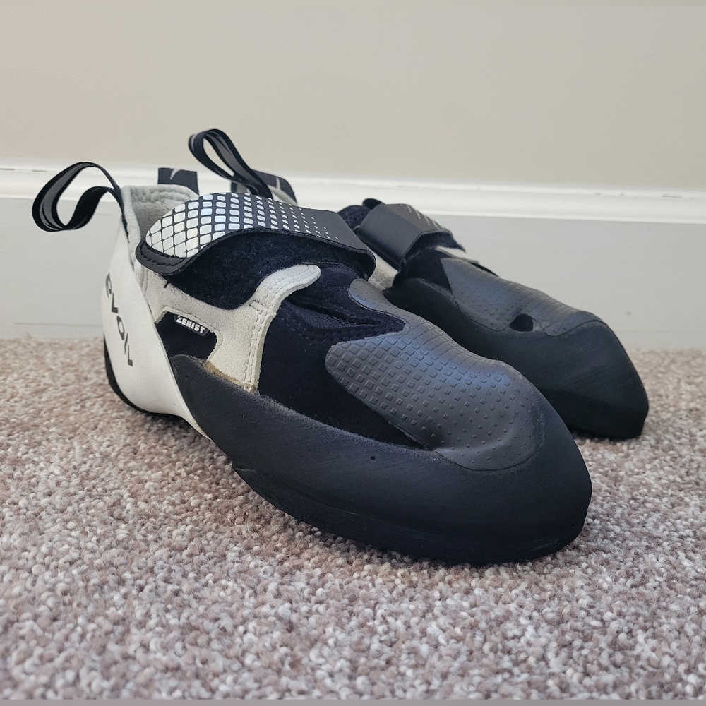 Evolv Zenist Climbing Shoes, Men's 8/ Women's 9